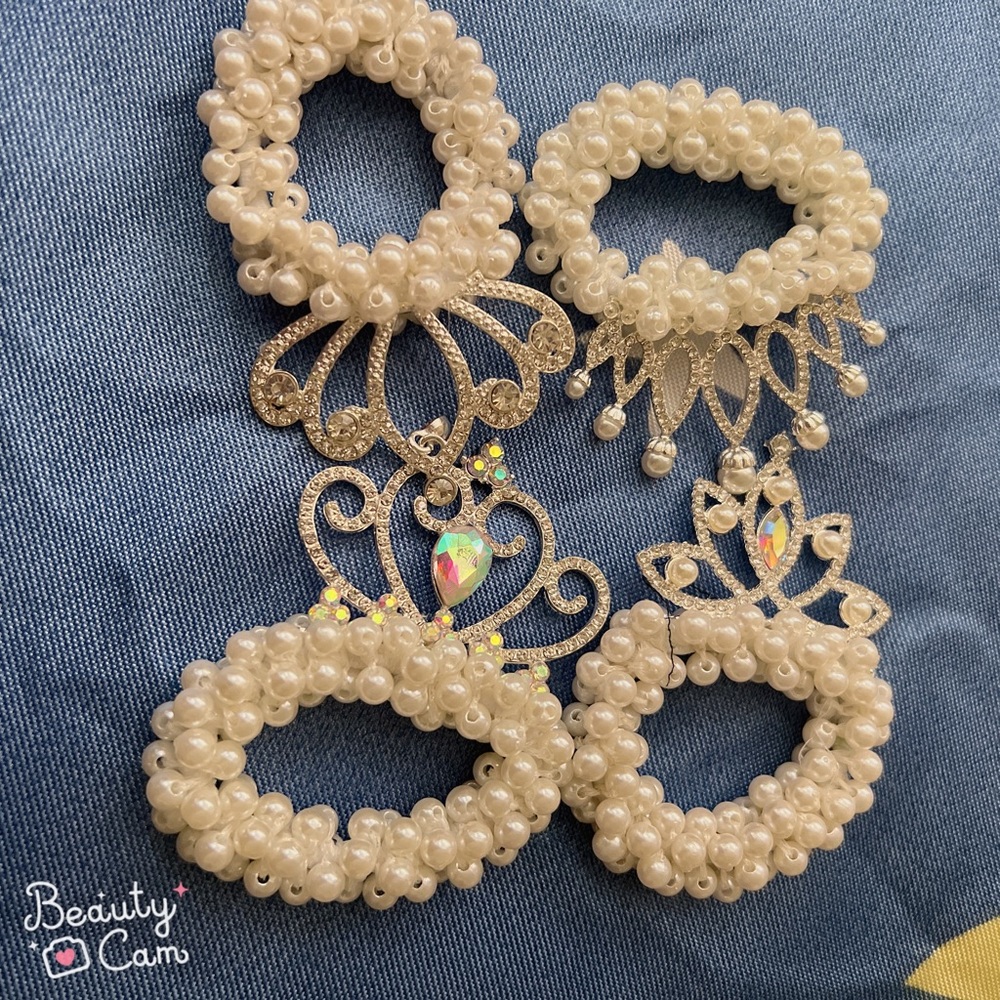 Kid pearl hair tie